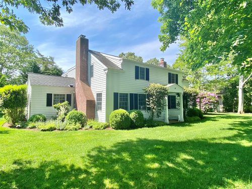 29 Sheppard Street, Southampton, NY, 11978 | Card Image