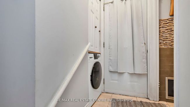 57 Archdekin Dr, House attached with 4 bedrooms, 2 bathrooms and 4 parking in Brampton ON | Image 29