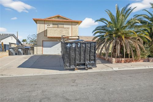 713 Strawberry Pl, Henderson, NV, 89002-8422 | Card Image