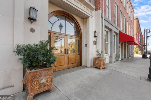 unit-402w-165 W Bay St, Savannah, GA, 31401-2682 | Card Image