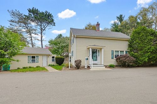 7 Lilac Court, Walpole, MA, 02081 | Card Image