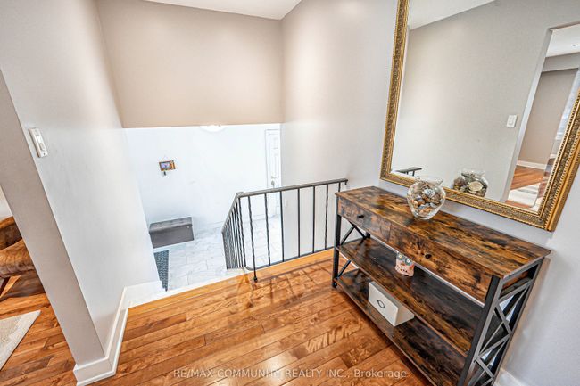 702 Castleguard Cres, House other with 4 bedrooms, 2 bathrooms and 4 parking in Burlington ON | Image 5