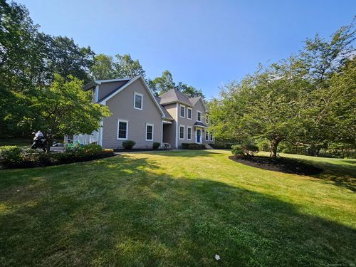 90 Tall Timbers Road, Middletown, CT, 06457 | Card Image