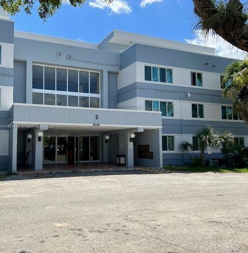 d2n-14820 Naranja Lakes Blvd, Homestead, FL, 33032-8338 | Card Image