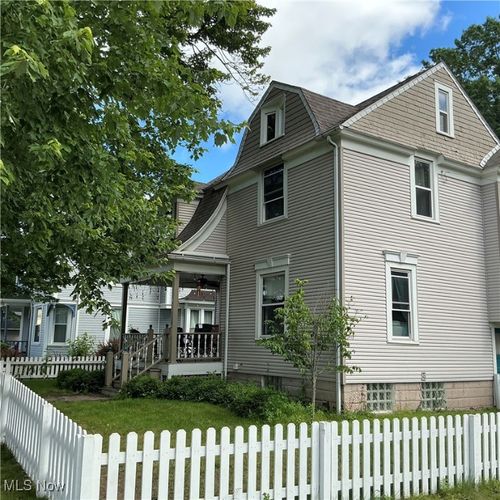 136 High St Se, Canal Fulton, OH, 44614-1139 | Card Image