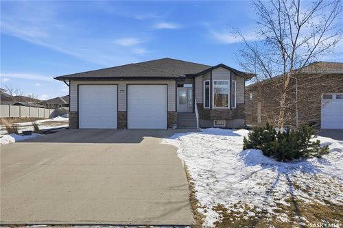 254 Wood Lily Dr, Moose Jaw, SK, S6J0A3 | Card Image