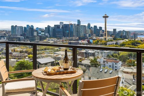 601-100 Ward St, Seattle, WA, 98109-3600 | Card Image