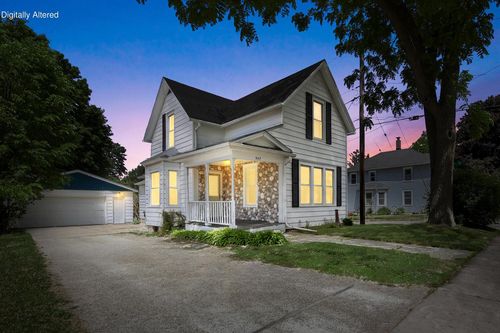 547 Forest Street, Hartford, WI, 53027 | Card Image