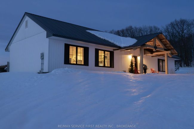 320 Sweets Corners Rd, House other with 3 bedrooms, 2 bathrooms and 10 parking in Lyndhurst ON | Image 4
