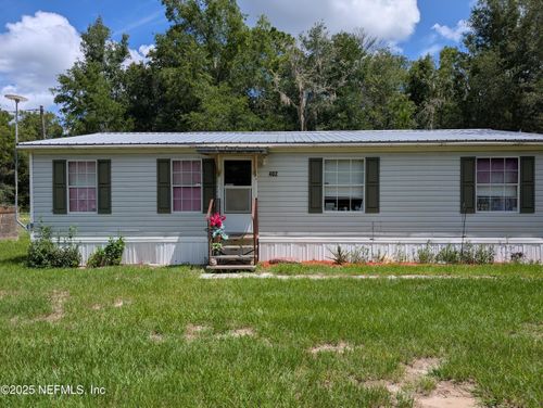 402 Shirley St, Interlachen, FL, 32148-4622 | Card Image