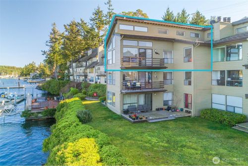 d304-200 East St, Friday Harbor, WA, 98250-7990 | Card Image