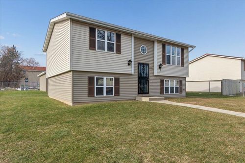 6401 N 106th St, Milwaukee, WI, 53224-5108 | Card Image