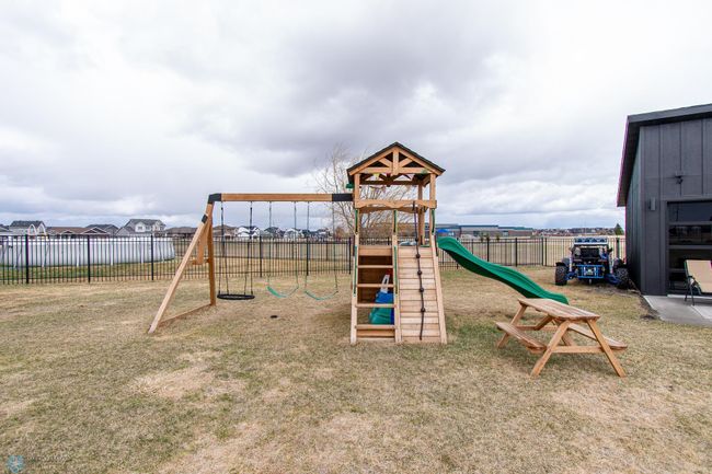 Playset | Image 112