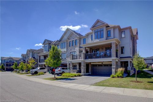 4a-115 S Creek Dr, Kitchener, ON, N2P0H2 | Card Image