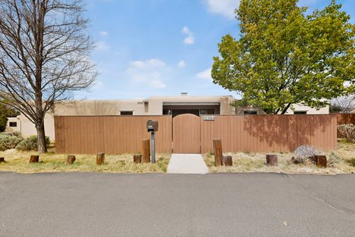 3064 Plaza Blanca, Santa Fe, NM, 87507-5342 | Card Image