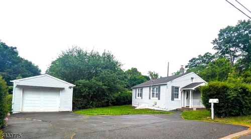 25 Roosevelt Ave, Dover, NJ, 07801-5510 | Card Image