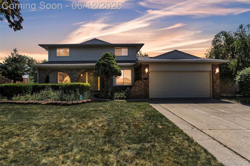 7000 Woonsocket St, Canton, MI, 48187-2723 | Card Image