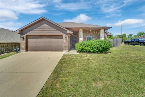 5165 Glen Eden Dr, Fort Worth, TX, 76119-5520 | Card Image