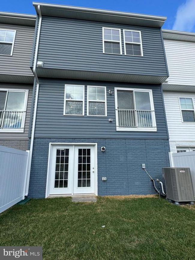 21 Scrub Pine Ct, Townhouse with 3 bedrooms, 3 bathrooms and null parking in BUNKER HILL WV | Image 18