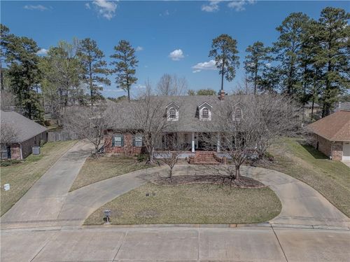 111 Woodwind Dr, Pineville, LA, 71360-7748 | Card Image