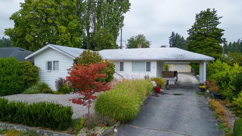 5754 Cowrie St, Sechelt, BC, V0N3A0 | Card Image