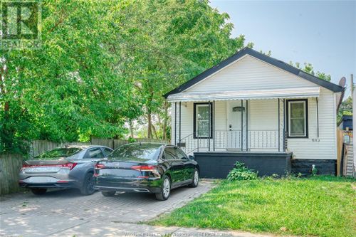 843 Partington Ave, Windsor, ON, N9B2N9 | Card Image