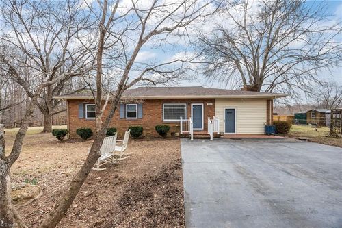 289 Vfw Rd, Reidsville, NC, 27320-8902 | Card Image