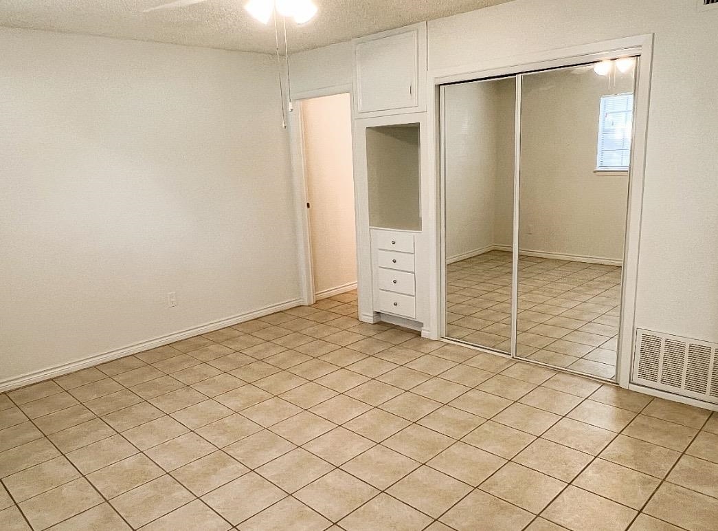 Residential Lease in Horseshoe Bay 5