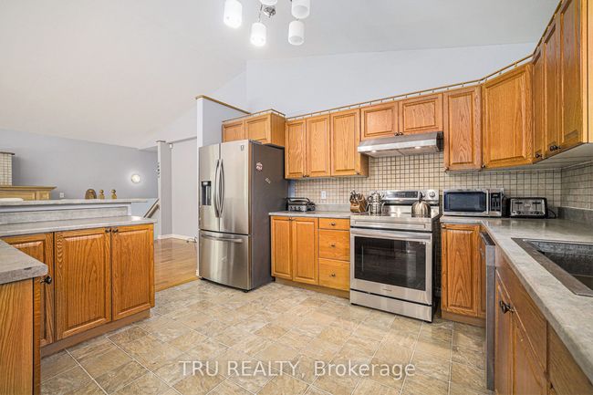 1060 7 Th Line, House other with 5 bedrooms, 3 bathrooms and 10 parking in Carleton Place ON | Image 14