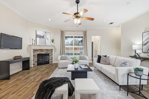 8133 Pecan Ridge Dr, North Richland Hills, TX, 76182-8433 | Card Image