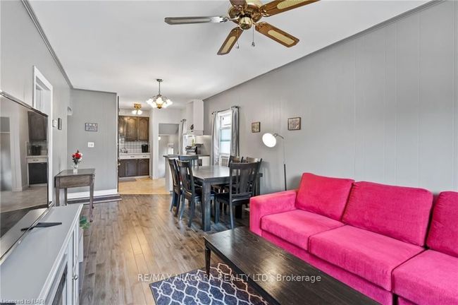 22 Blair Cres, House other with 3 bedrooms, 2 bathrooms and 2 parking in Saint Catharines ON | Image 8