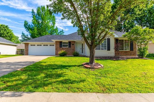 803 Manhattan Dr, COLUMBIA, MO, 65201-8574 | Card Image