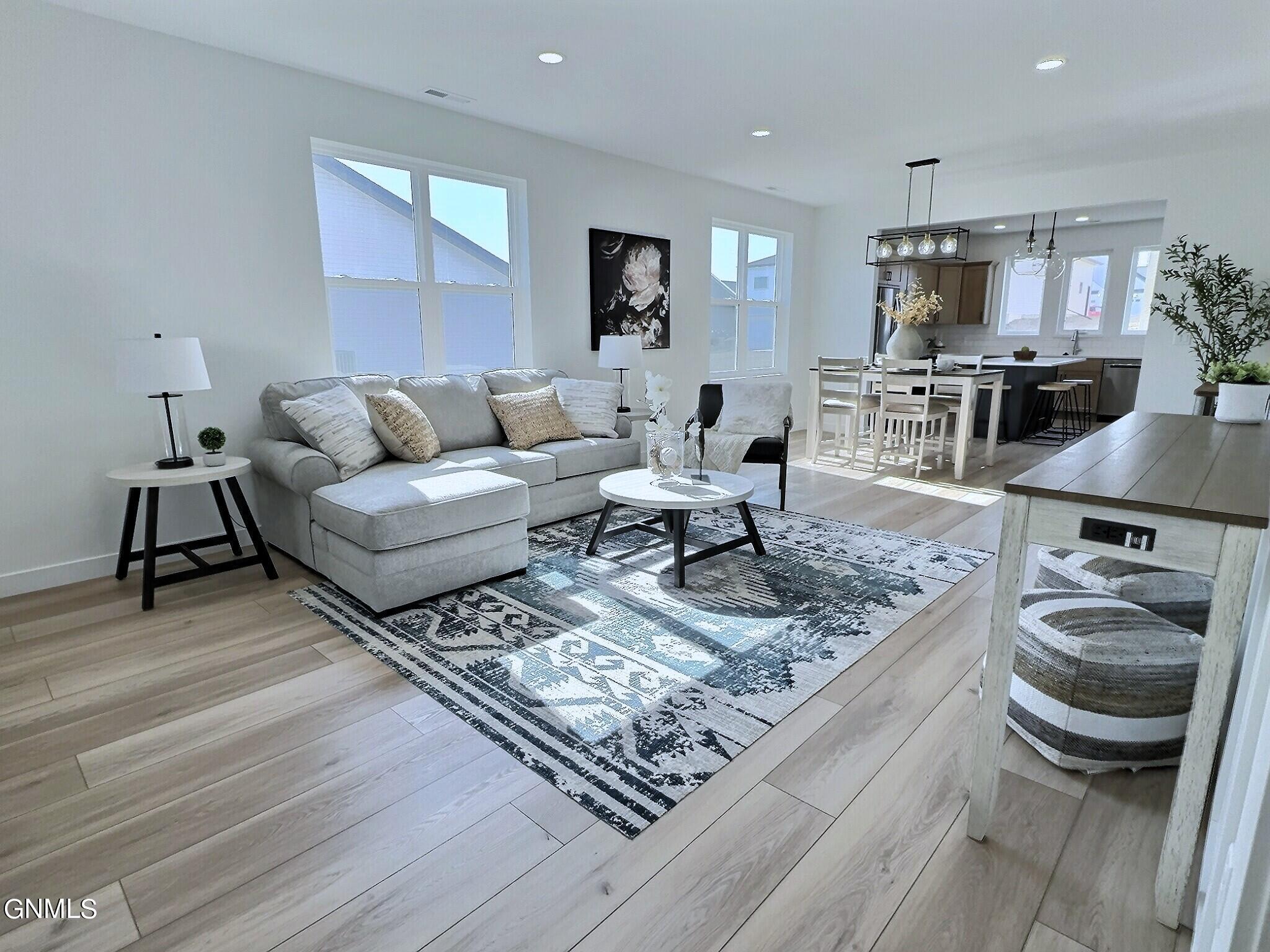 Gold Dr, Bismarck, ND 58503