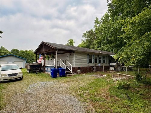 731 Ramseur Julian Rd, Ramseur, NC, 27316-8836 | Card Image