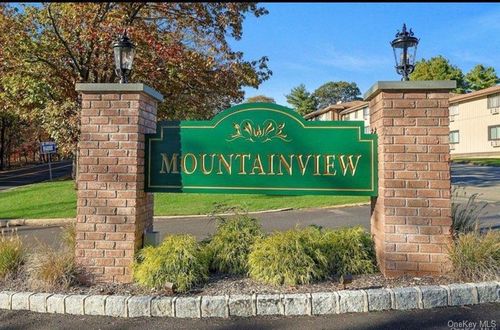 155 Sierra Vista Ln, Valley Cottage, NY, 10989-2702 | Card Image