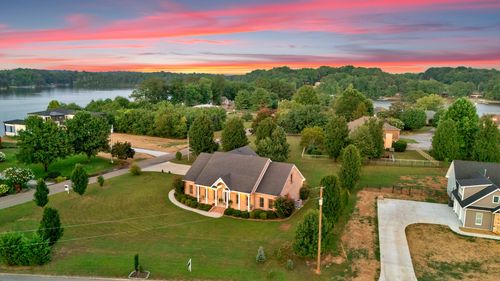 594 Waters Edge Dr, Estill Springs, TN, 37330-1616 | Card Image