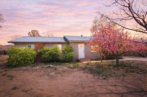 209 Holly Cir, Taos, NM, 87571-5995 | Card Image