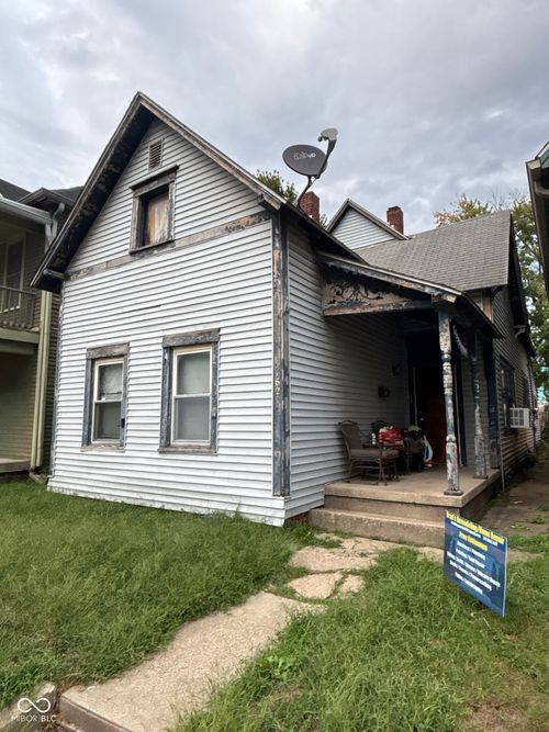 1621 Union St, Indianapolis, IN, 46225-1744 | Card Image