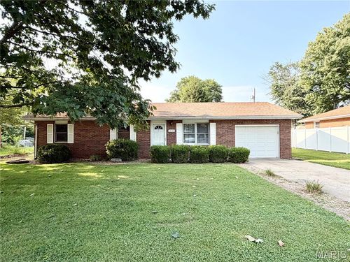 218 Pinewood Dr, Godfrey, IL, 62035-2706 | Card Image