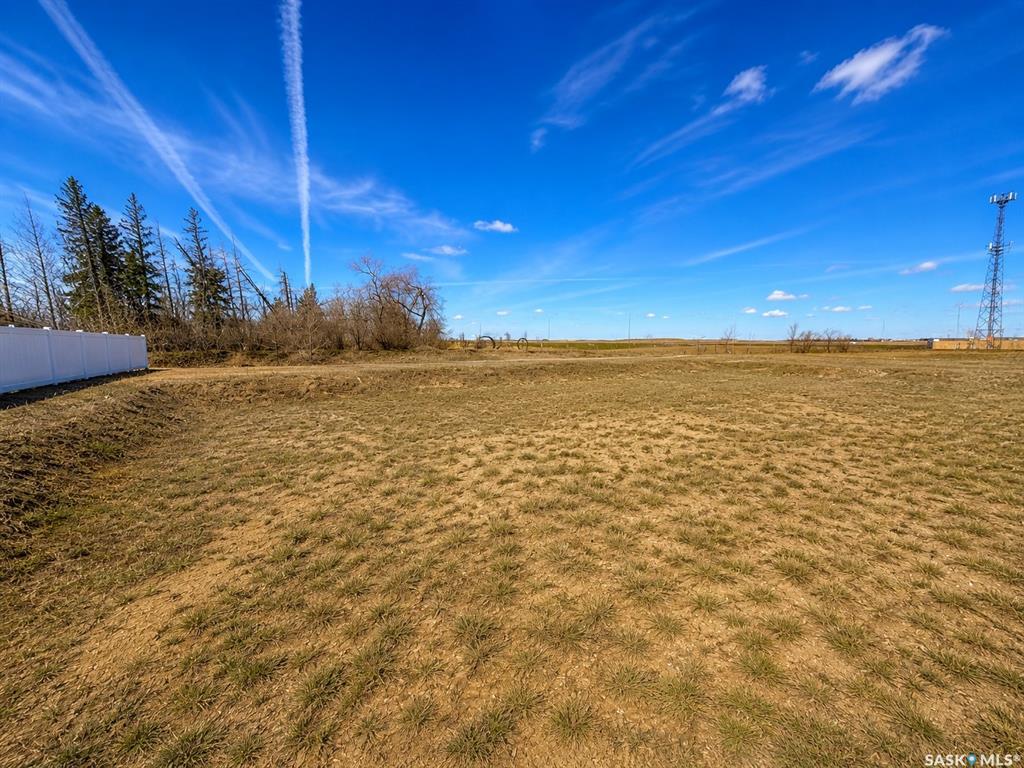 Land in Pilot Butte 2