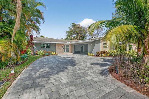 1721 Ne 37th St, Oakland Park, FL, 33334-5441 | Card Image