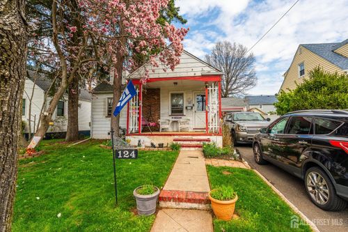 124 W 10th Ave, Roselle, NJ, 07203-1929 | Card Image