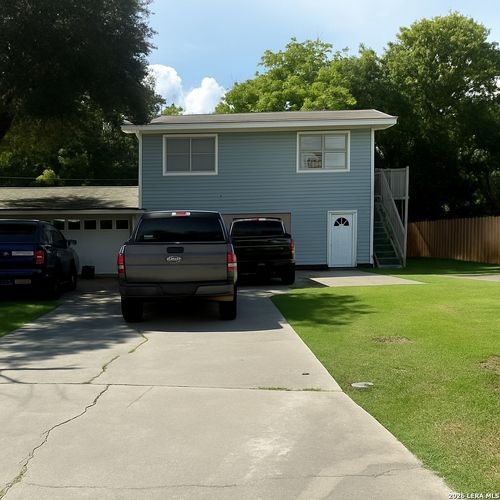 apt-b-109 Bonham St, Port LaVaca, TX, 77979-2602 | Card Image