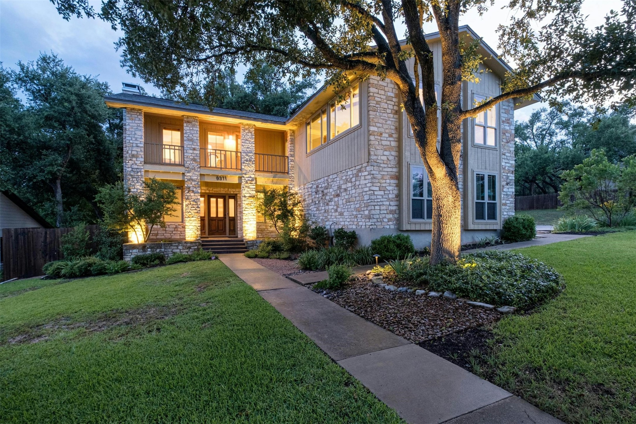 Rolling Oaks Trl, Austin, TX 78750