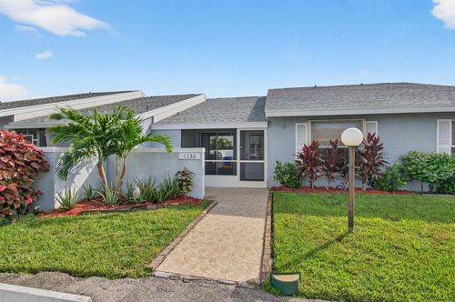4330 Lucerne Villas Ln, Lake Worth, FL, 33467-8889 | Card Image