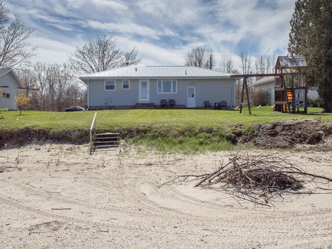 N9569 Bay Shore Lane, House other with 2 bedrooms, 1 bathrooms and null parking in RED RIVER WI | Image 8