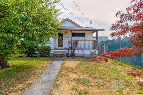 1112 Perry Ave, Bremerton, WA, 98310-4929 | Card Image