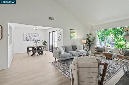 378 Camelback Rd, Pleasant Hill, CA, 94523-1357 | Card Image