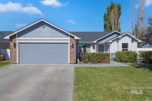 1064 Homestead Dr, Emmett, ID, 83617-5049 | Card Image