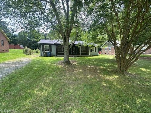 522 Osborne Rd, Winston-Salem, NC, 27103-6122 | Card Image